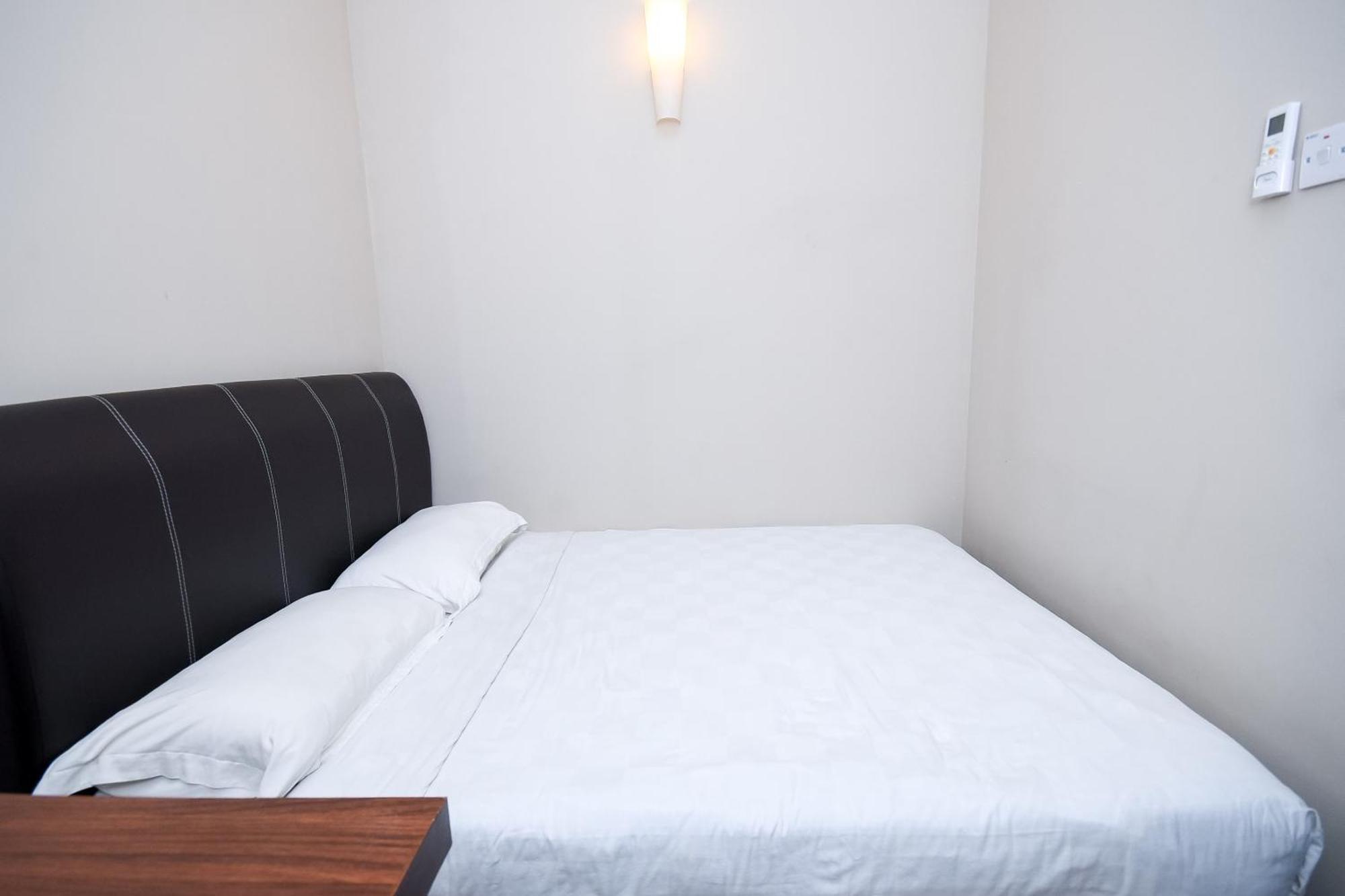 Spot On 89838 Lm Residence Мири Екстериор снимка